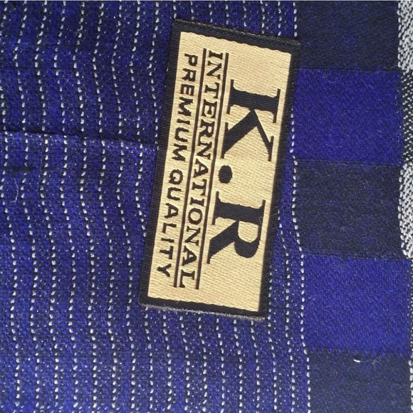 Blue and Sequins Silver Throw - Picture 4 of 4